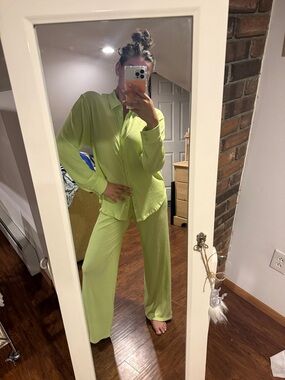 Bailey/44 Women’s Two Piece Lounge Set Size Medium
